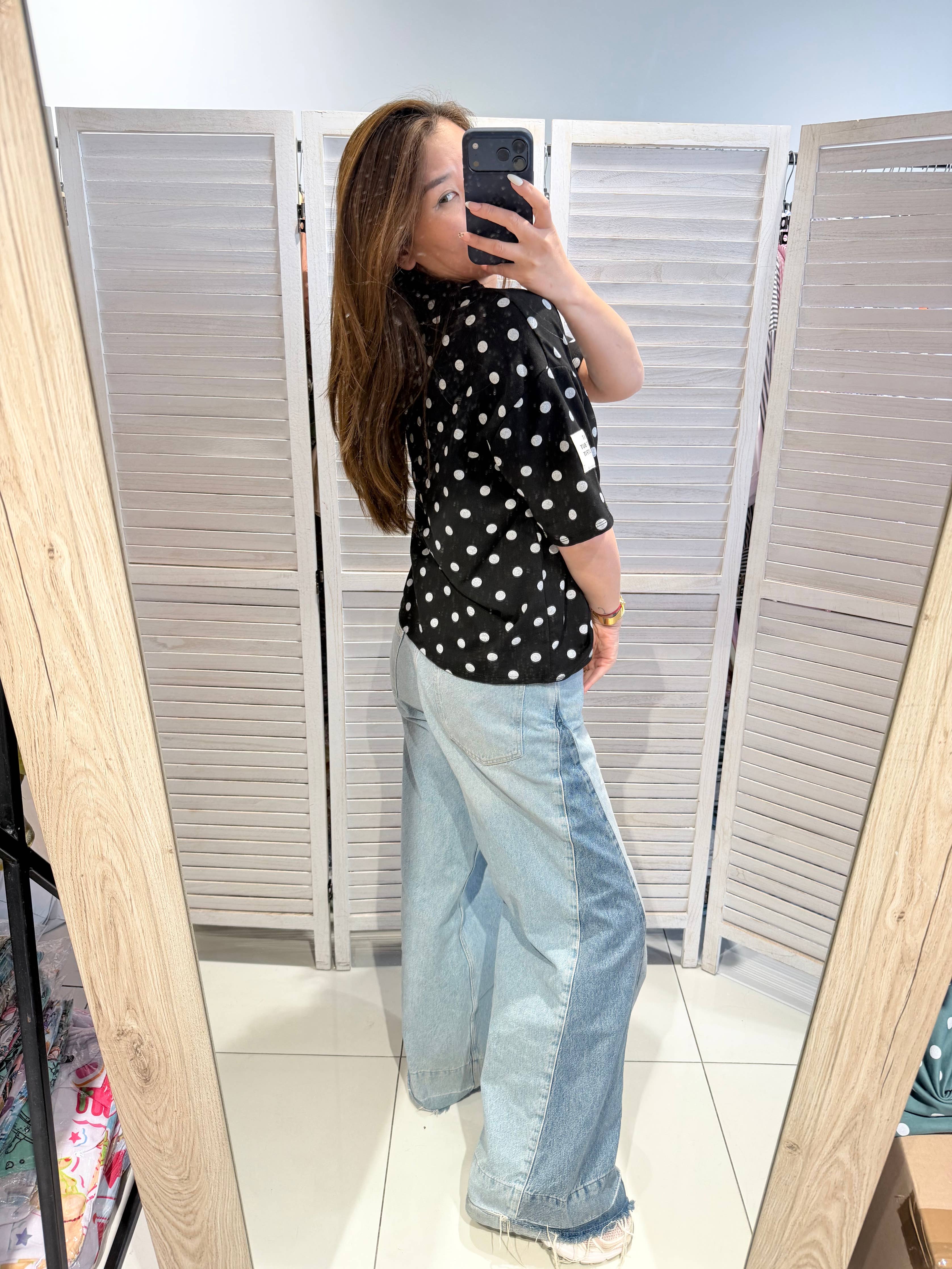 T-shirt à pois noir